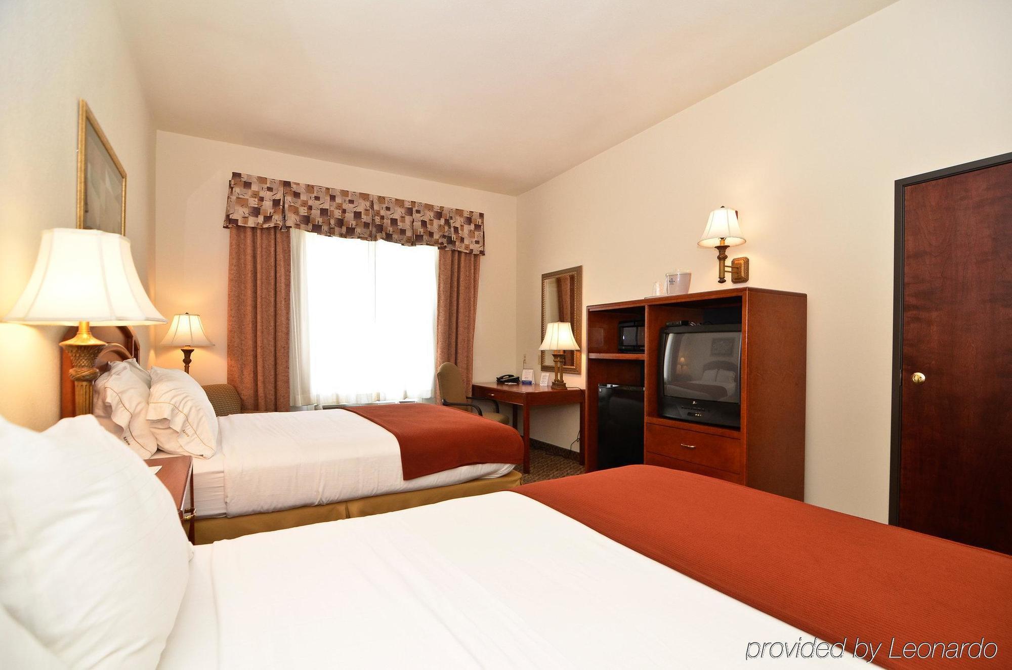 Holiday Inn Express Hotel & Suites Abilene Mall South By Ihg Rum bild